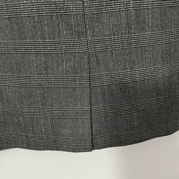 Pencil Skirt Grey Silver Back Split Zip Closure Women’s Size 14 - Picture 2 of 7